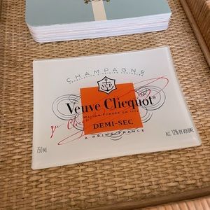 Veuve catch all tray